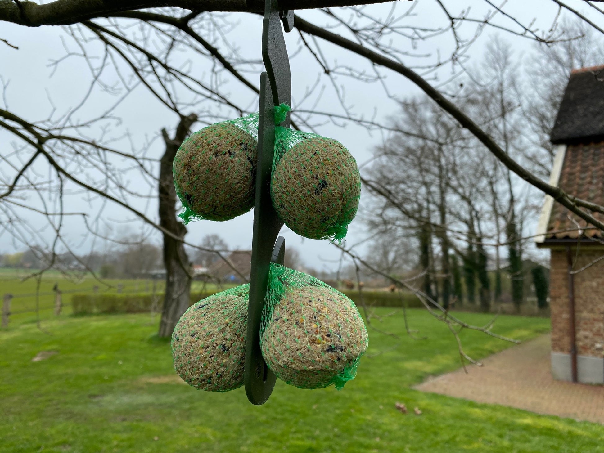 Suspension hook