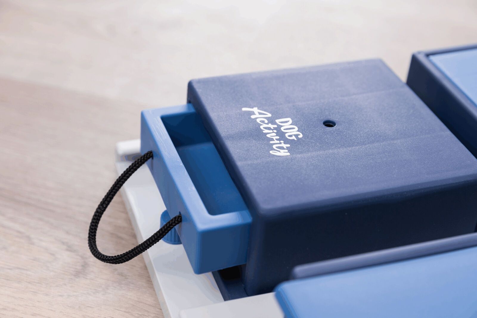 Poker Box 1 – Jeu stratégique et éducatif pour chien TOPMAST