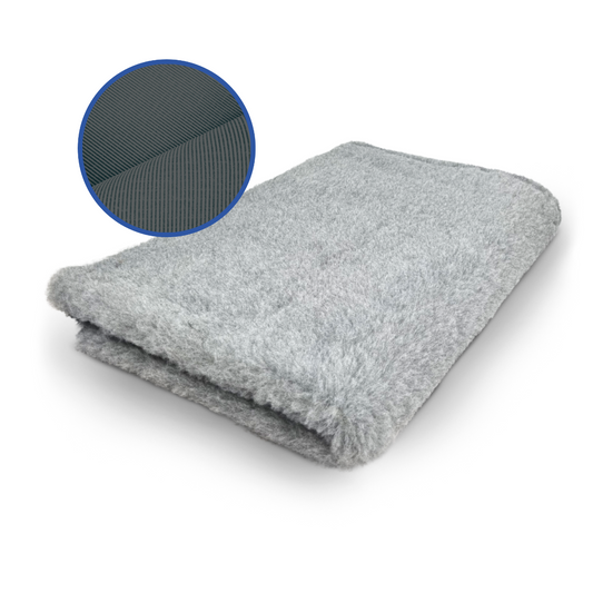Vetbed PRO Gris Uni – Tapis antidérapant pour chien – Extra épais 30 mm